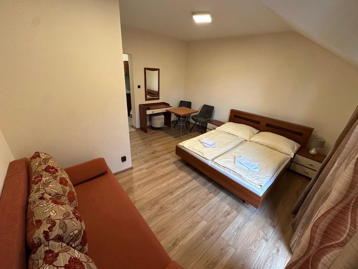 Penzion Tulip Červený Kláštor Exteriör bild